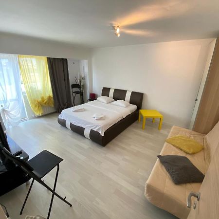 New Green Apartment Studio 1 Boekarest Buitenkant foto