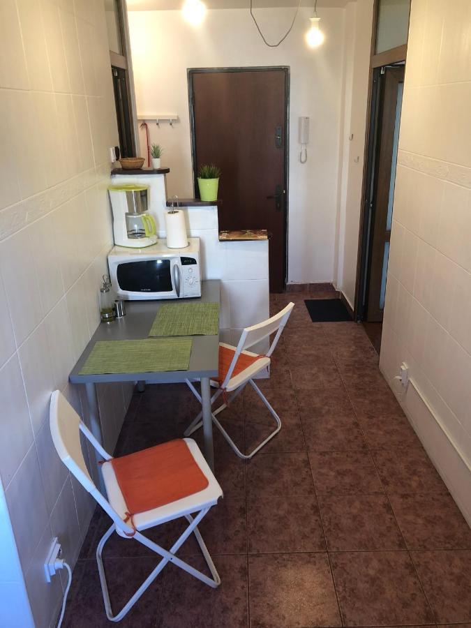 New Green Apartment Studio 1 Boekarest Buitenkant foto